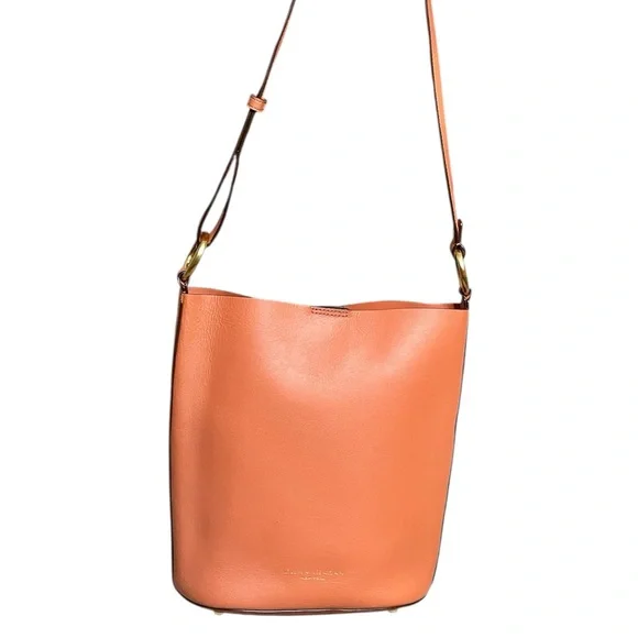 Donna Karan Adan Bucket Bag 100% Leather Pockets & Interior w/ Adjustable Strap - Picture 2 of 13